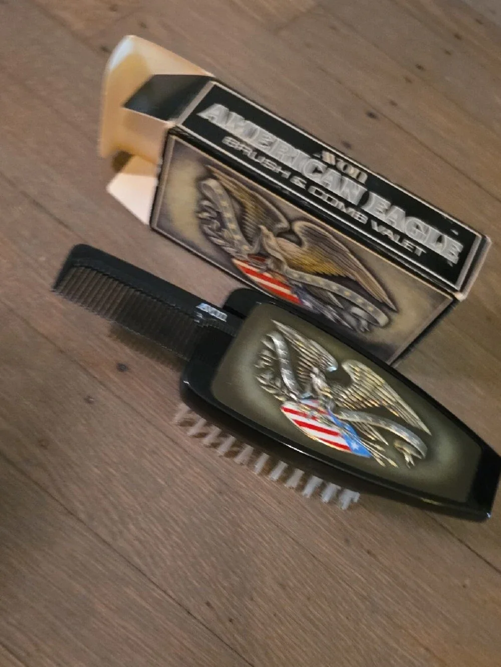 Avon American Eagle Brush & Comb Valet - Vintage NEW
